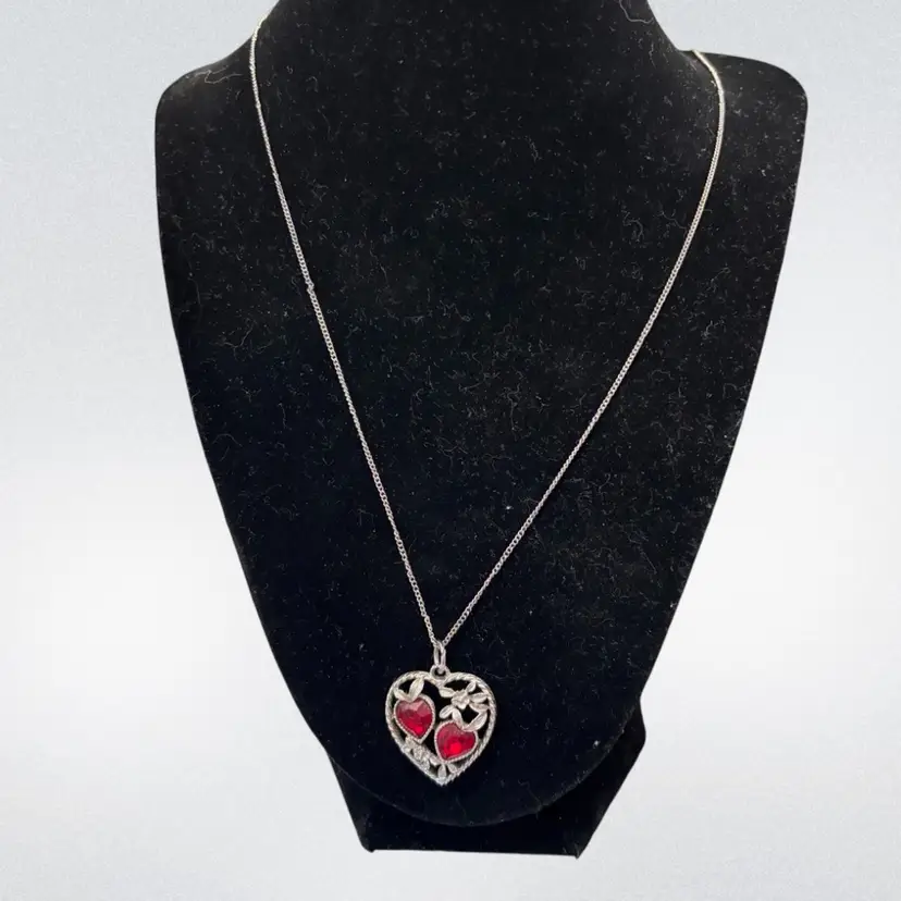 Vintage Sarah Coventry Heart Pendant Necklace with Red Stones – 24” Silver Tone Chain