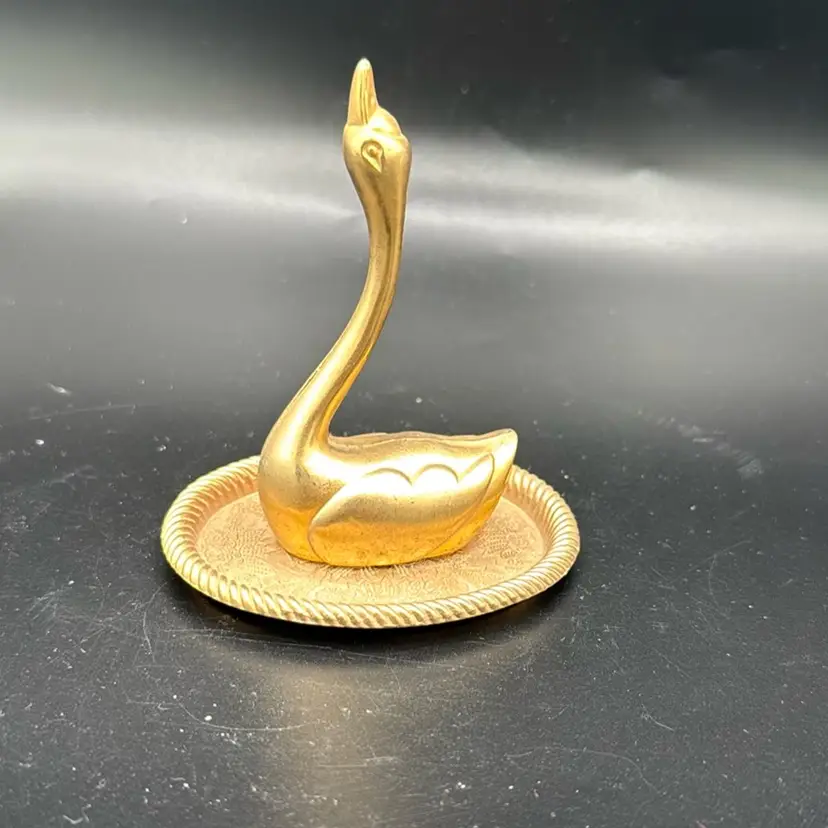 Gold Metal Swan Ring Holder