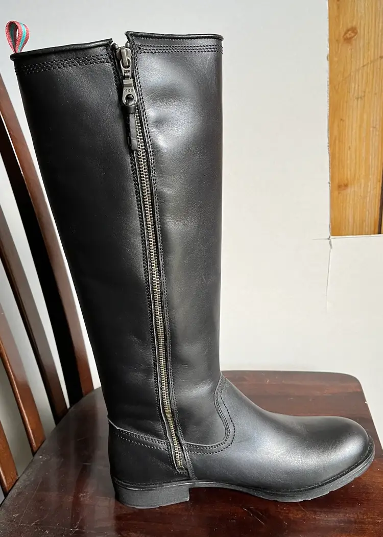 Sofft Bluma Black Leather  Boots Size 11M (New).