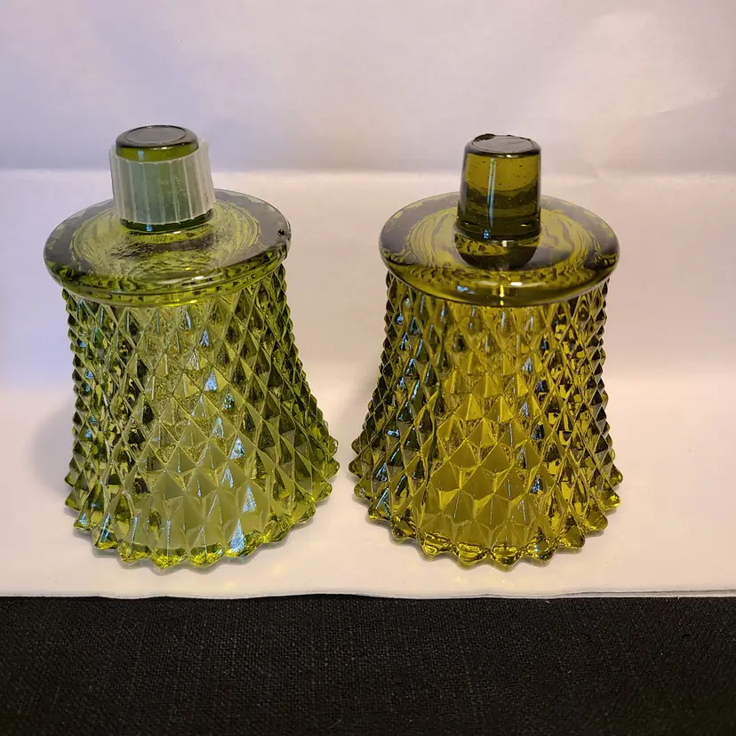 Set of 2 Green Diamond Point Peg Sconce Votive Holders UV Glow