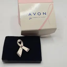 Avon silver Tone Brooch cancer pink ribbon rhinestones new in box 2000