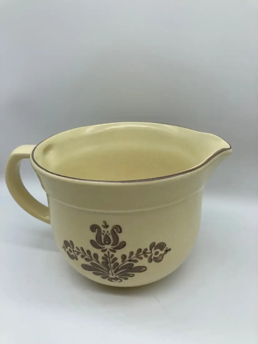 Pfaltzgraff Village Design Batter Bowl 1 Quart U.S.A.