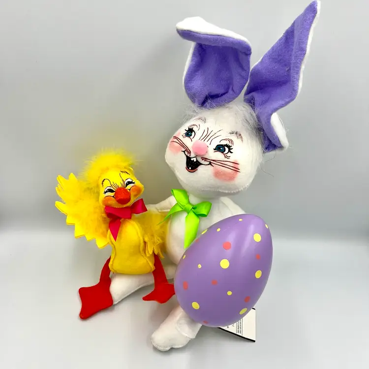 Annalee 2009 Bunny Holding Duck and Egg 12" Spring Easter Pals Doll w/ Tag