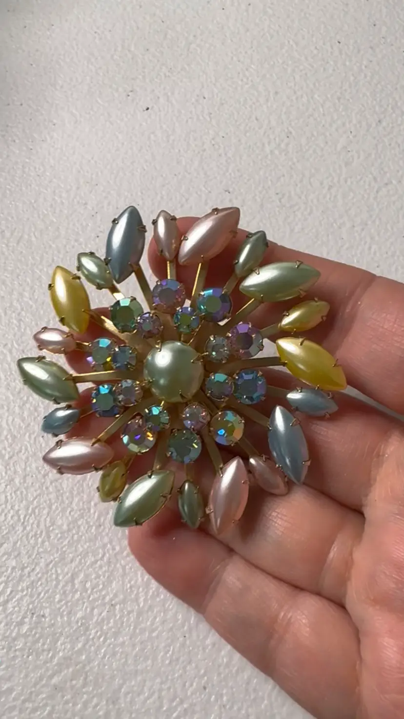 Vintage 1950s Crystal & Faux Pearl Atomic Starburst Brooch