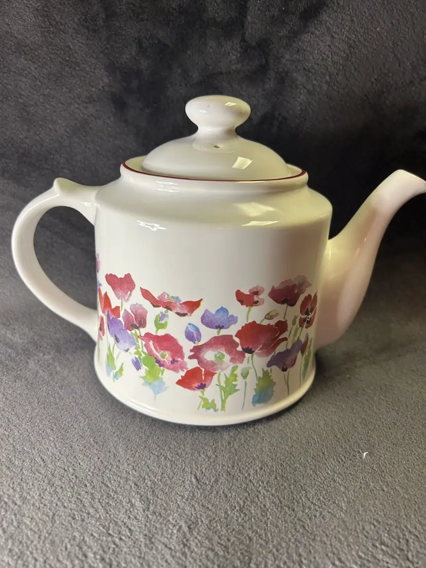 Vintage Wade Poppy Flowers Teapot Made In England 1980’s Great Condition