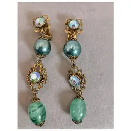 Rare Ann Vien Vintage 1950s Green Aurora Borealis Crystal, 
 Czech Glass, and Faux Pearl dangle Clip-on Earrings