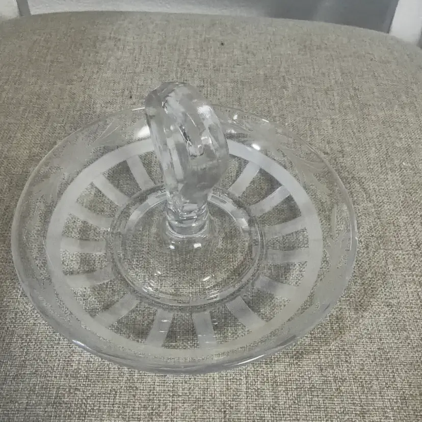 Beautiful Vintage Etched Glass Tidbit Serving Plate ~6” Across