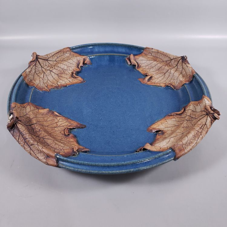 SIGNED STONEWARE STUDIO ART POTTERY Maple Leaves Blue DECORATIVE PLATE