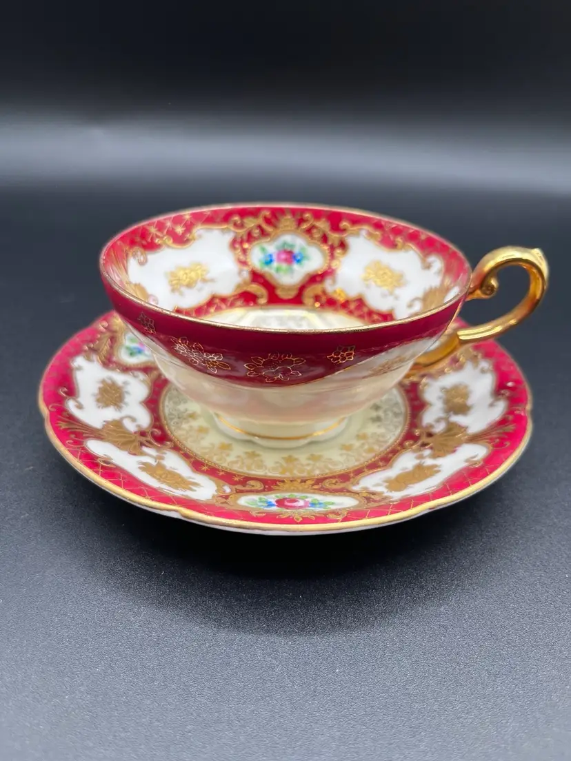 Cauldon Red Teacup & Saucer Set With Flowers & Raised Gold Details G599