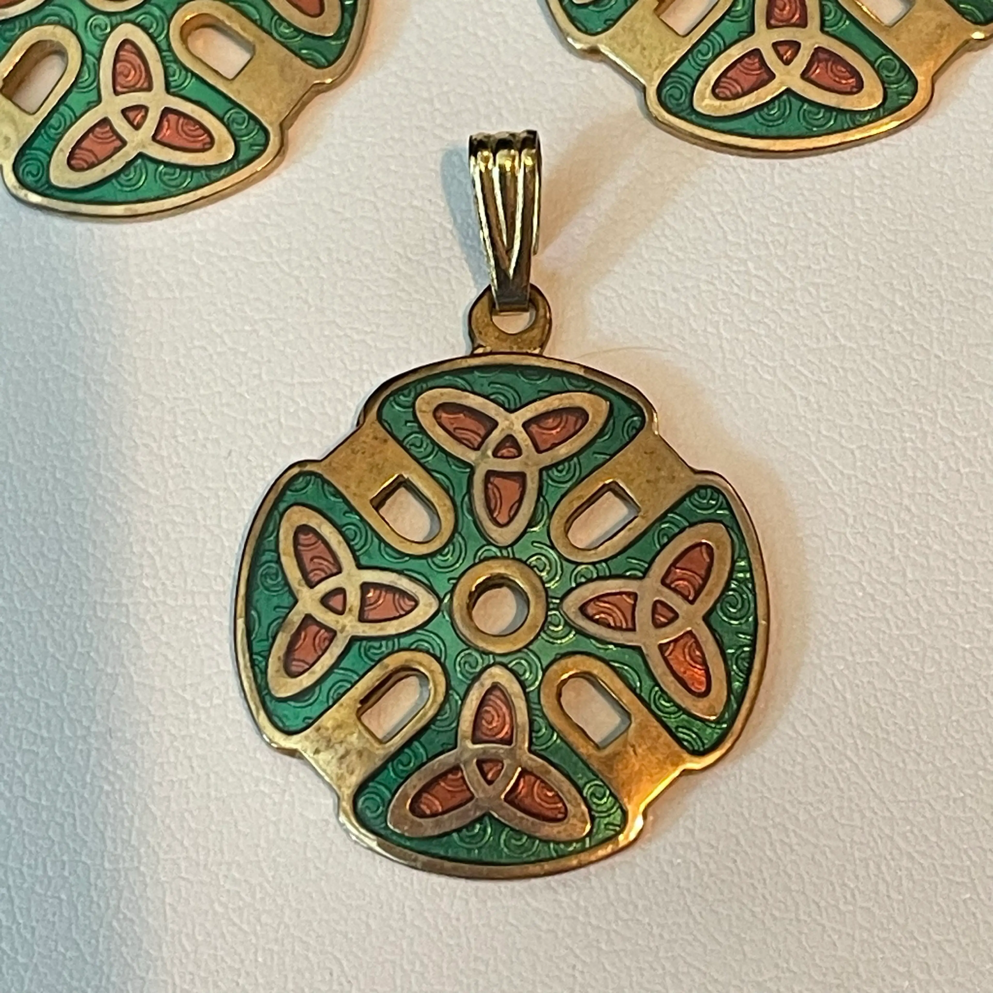Image 4 of 6