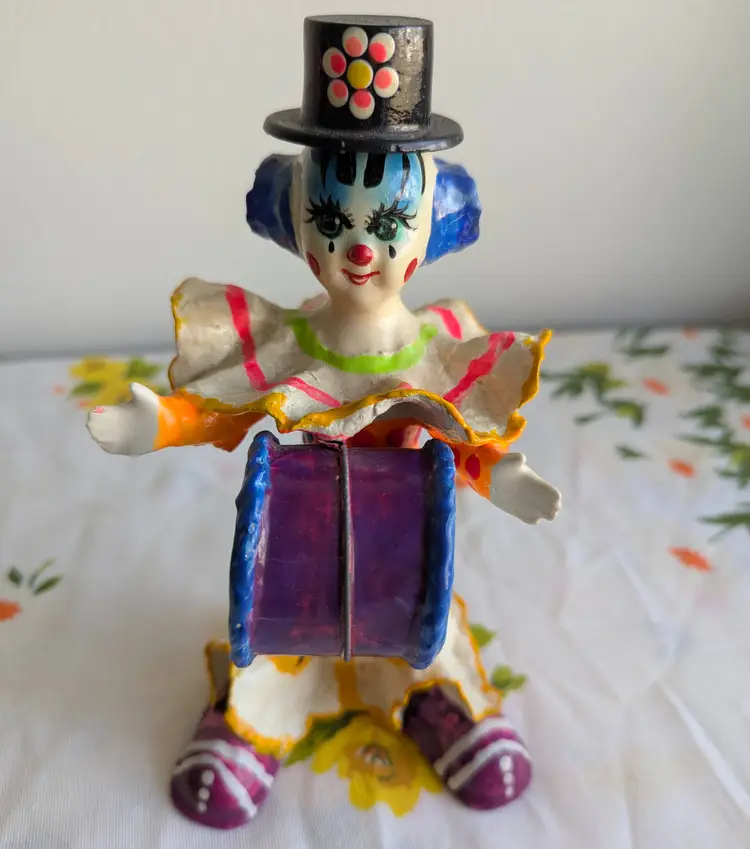 Vintage Paper Mache Clown hand painted Lacquer Mexico Folk art 7.5" tall