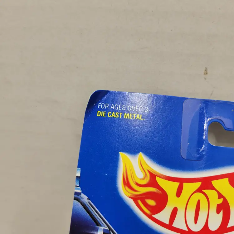 Hot Wheels 1991 Surf Patrol Yellow Lifeguard Truck #102