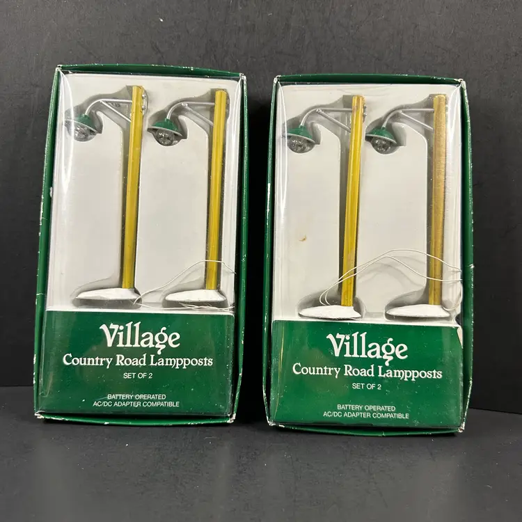 Department 56 2 Sets of 2 Country Road Lamp Post Lights Christmas Snow Village