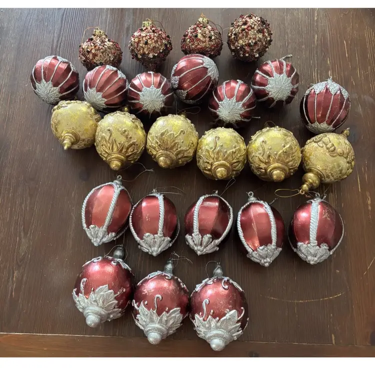 25 Vintage Large Lightweight Shatterproof Ornaments Approx. 5”