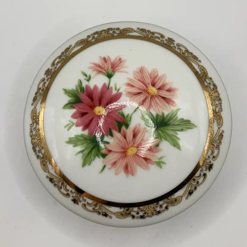 Bouquets Of Love! Oh What A Beautiful Morning! Porcelain Music Box! 2 1/4” Tall x 3” Wide! Heritage House , Inc.