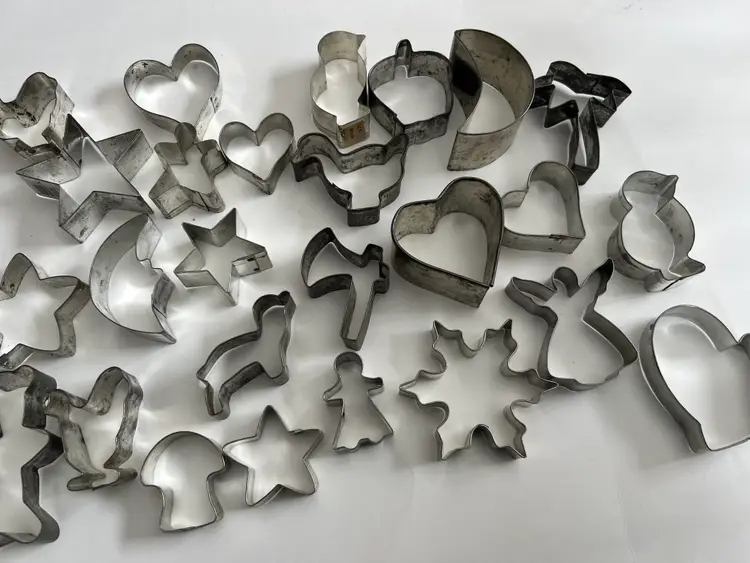 Silver Tone Cookie Cutter Collection. 26 Various Shape Vintage Cookie-cutters