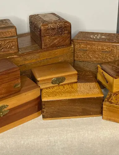 I Can’t Pass Up A Wooden Box!!