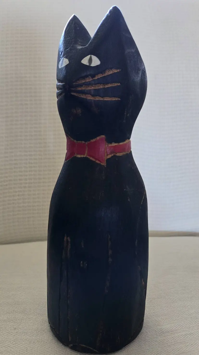 Vintage 1992 Hand Carved wooden Black Cat