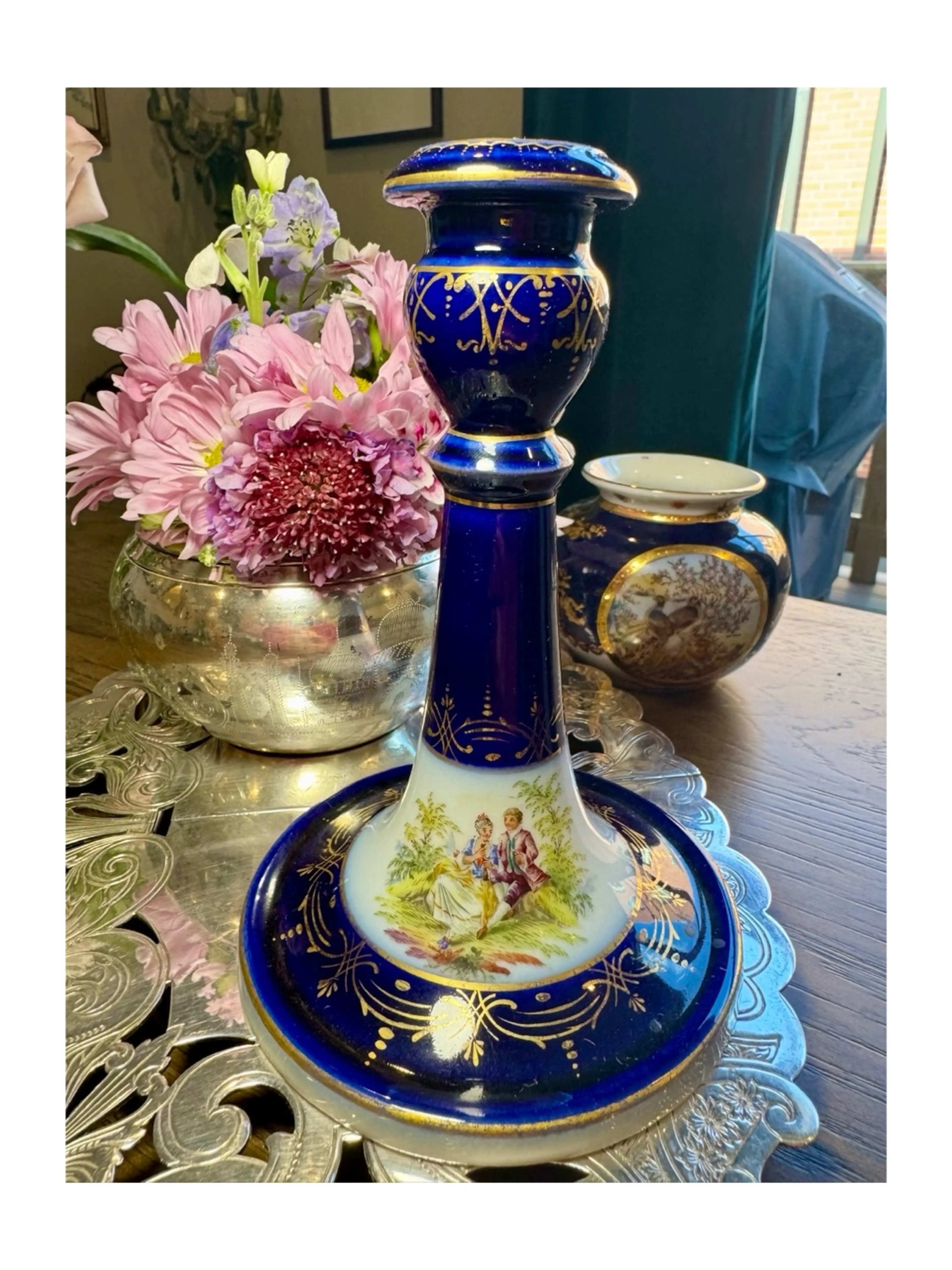 Image 1 of 4