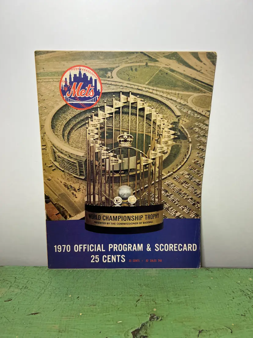 Mets 1970 Official Program and Score Card. Vintage Magazine Souvenir Publication. Souvenir Card HAS writing