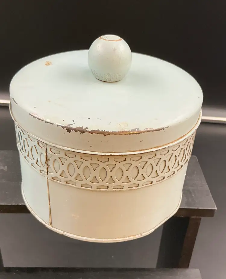 Vintage hand painted metal powder tin/trinket box/candy dish with wood bead handle