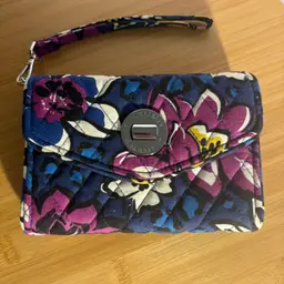 Vera Bradley Your Turn Smart Phone Wristlet Wallet African Violet Pattern