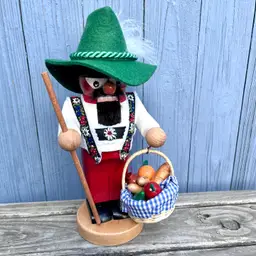 Vintage German Steinbach Chubby Bayer Lunch Nutcracker 11" No Box, Hang Tag READ