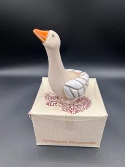 Surprise: Artesania Rinconada Uruguay Folk Art Pottery White Goose #94 With Box 4.5”🪿