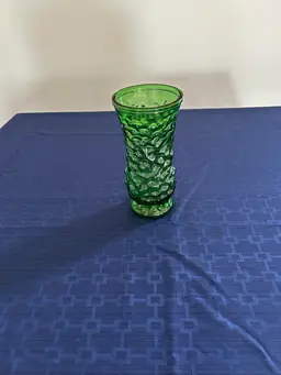 Vintage 1970’s Vase Green Glass Hoosier Brand H 8.5 In Diameter 4.25 In No Chips/cracks