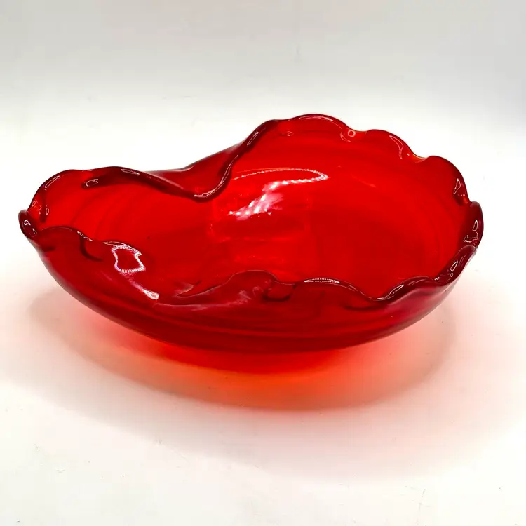 Kreiss Japan Glass Red Art Glass Bowl 6”x5.5”