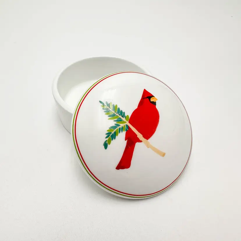 Holiday Lane Macys Red Cardinal Round Trinket Box 3.5"D 2"H B25