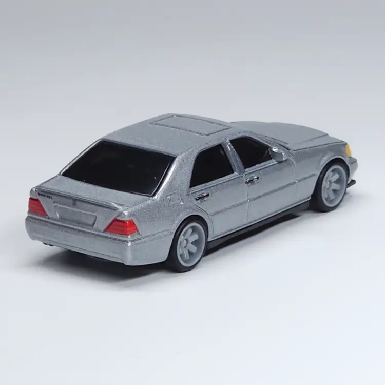 Hot Wheels Fast & Furious Mercedes-Benz 500 SEL 2/5