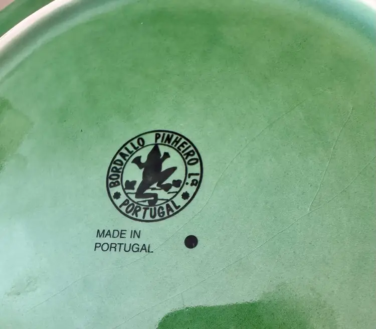 Bordallo Pinheiro 10” Cabbage Plate