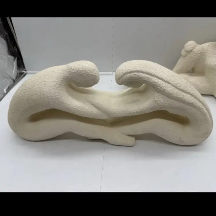 Set Of 2 Haeger Popcorn textured Male Female Sculpture 1999 & Reaching Couple