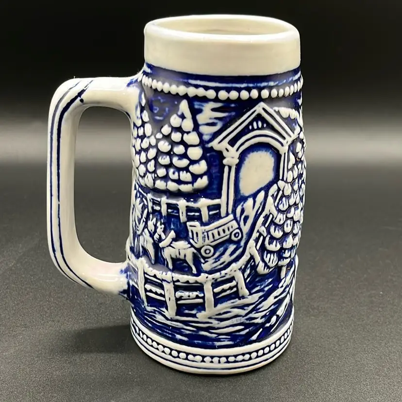 **Vintage White & Blue Ceramic Winter Sleigh Ride Stein 6” 🍺