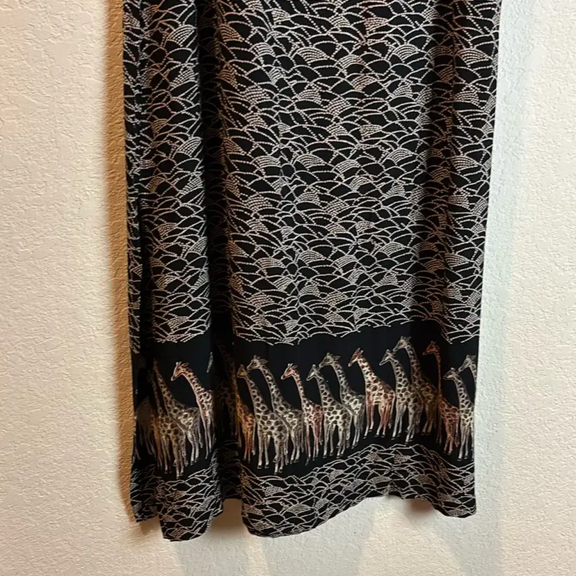 Stonebridge Petite Medium Black White Giraffe Print Midi Tunic Dress