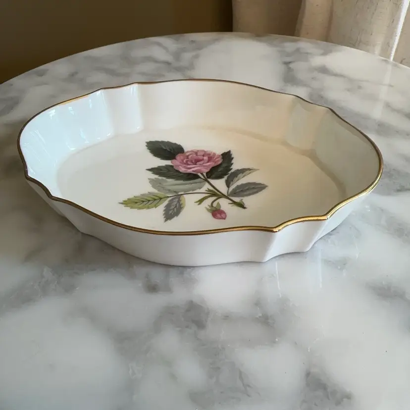 🔔 Wedgewood Hathaway Rose Pin Tray