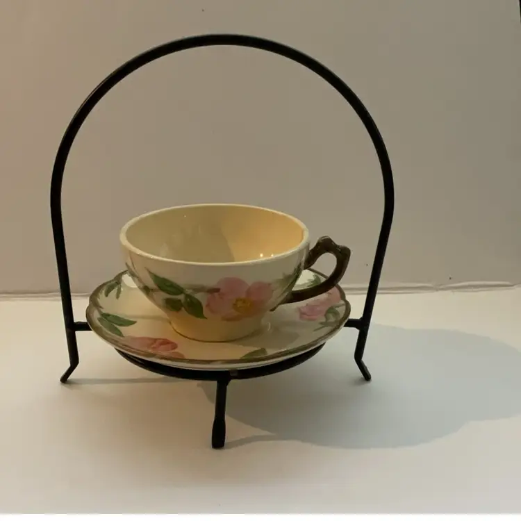 Tea Cup & Saucer Display Stand
