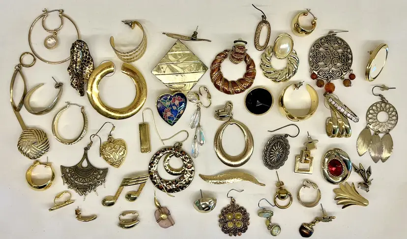 Vintage to Now Pierced Gold tone Monet Napier Nine West  Single Earrings 45pcs