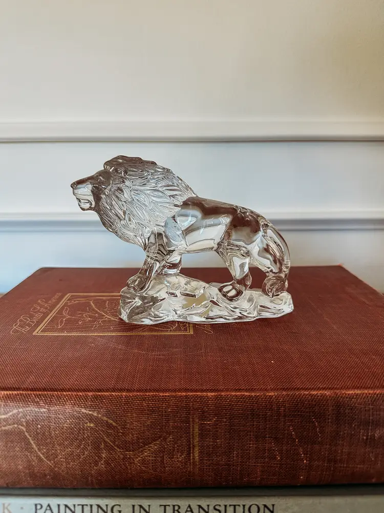 Lead Crystal LION from Wonders of the Wild Princess House