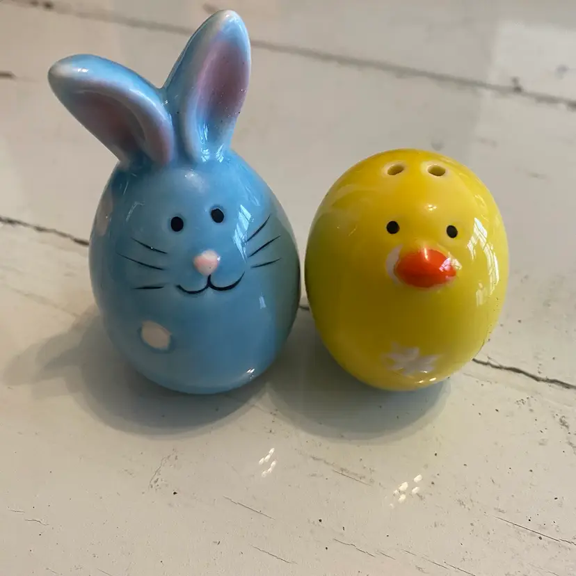 Chick And Bunny Shakers