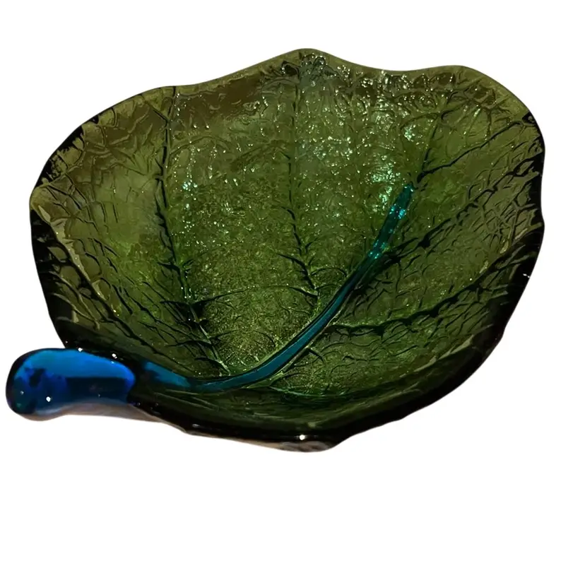 Dynasty Glass Leaf Trinket Bowl UV Glow! 6”