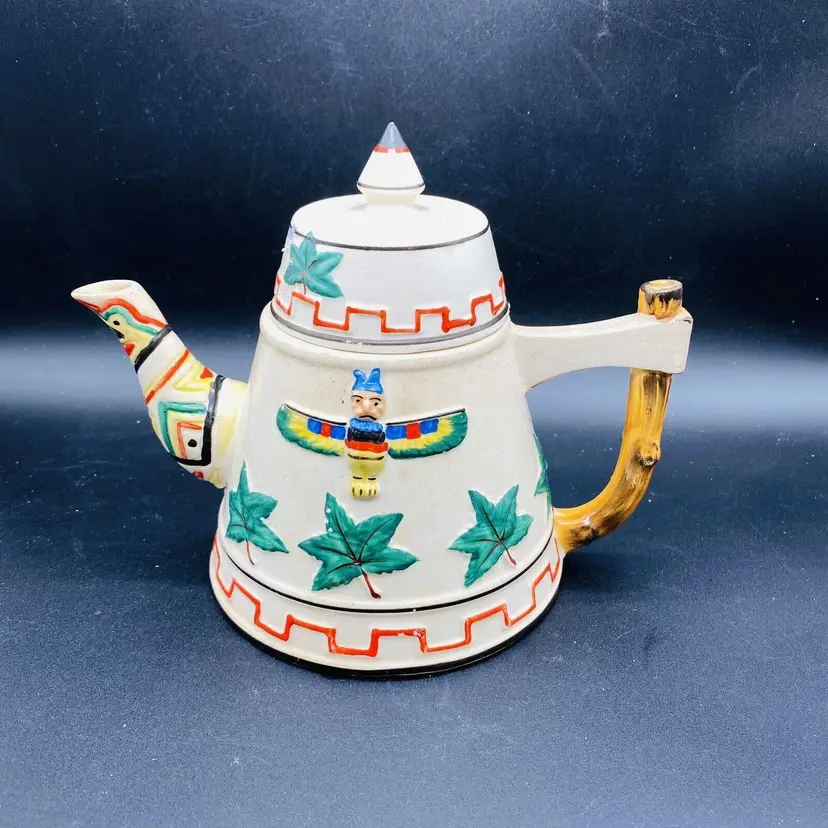 #1803 Totem Shafford Tea Pot Hand Decorated Maple Leaves Rare Piece 1950s