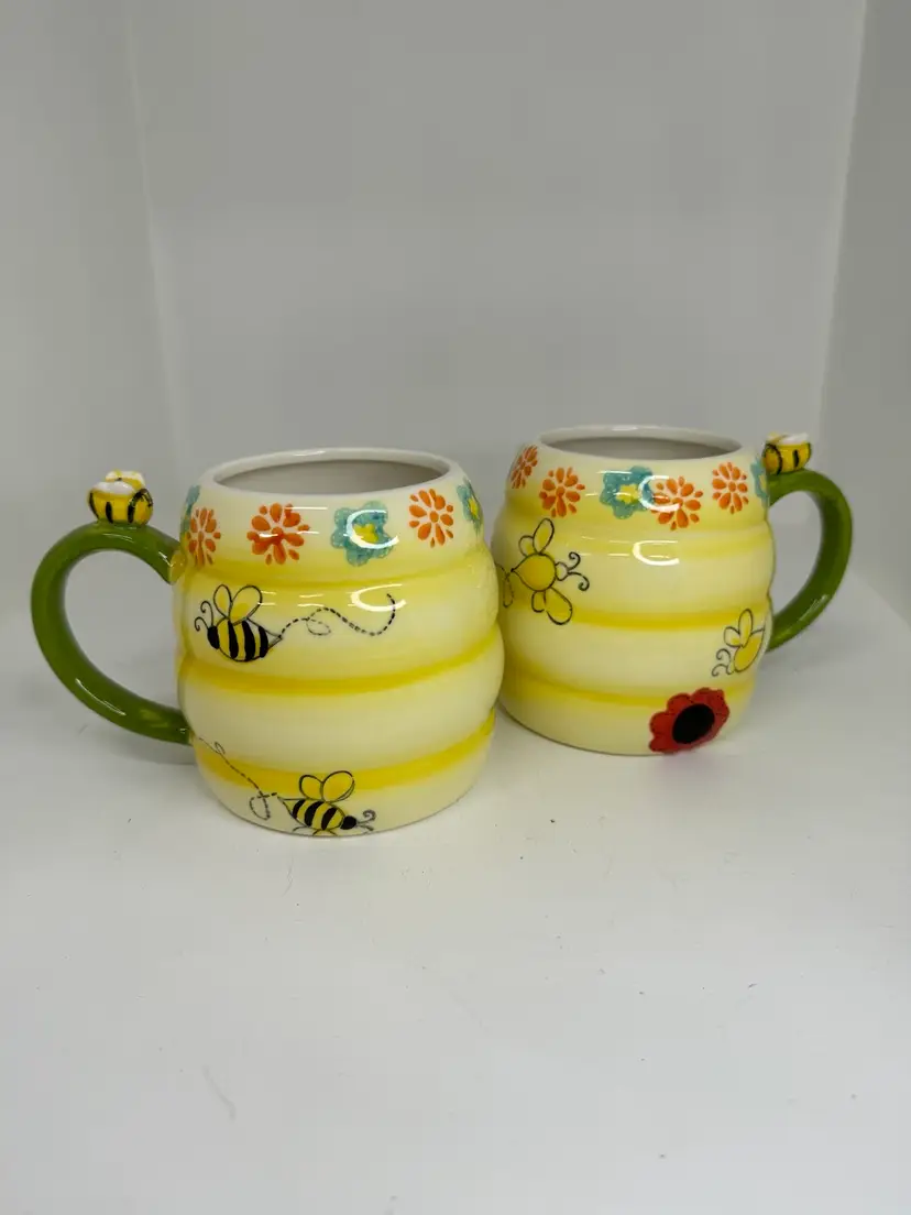 Set Of 2 Pier One Bee Coffee Tea Mug Cup