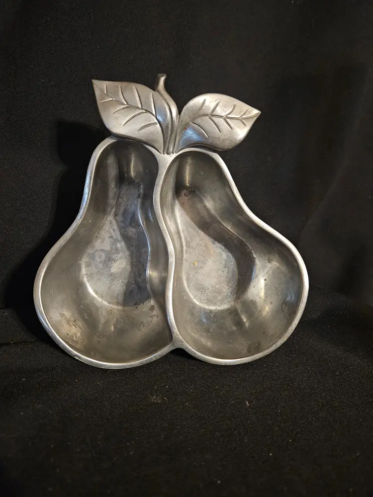 Lenox Orchard in Bloom Metal Pears