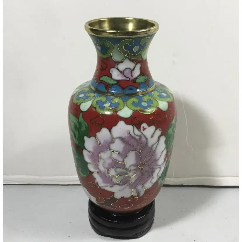 Lovely cloisonné mini vase, 4", red enameling over brass, 1/2" wooden stand