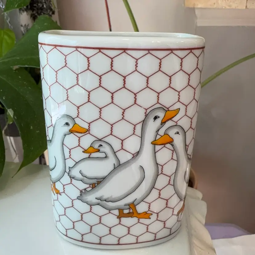 Vintage Geese Wall Pocket