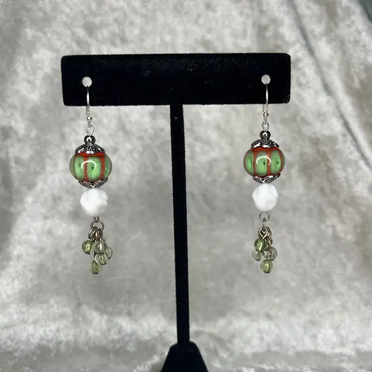 #05 "The Christmas I Remember" Series - Handmade by Me -- Lampwork Glass Earrings