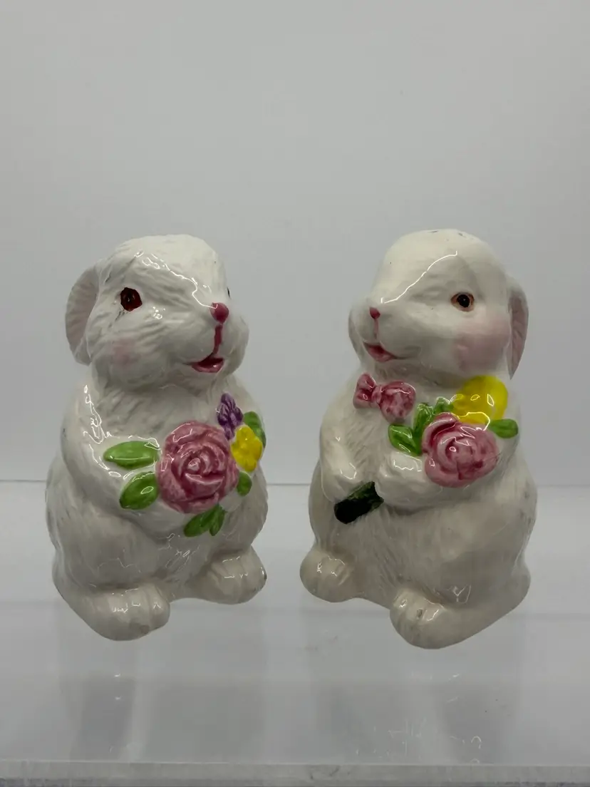 Vintage Ceramic Easter Bunny Rabbit Holding  Flowers Salt & Pepper Shakers Easter Spring