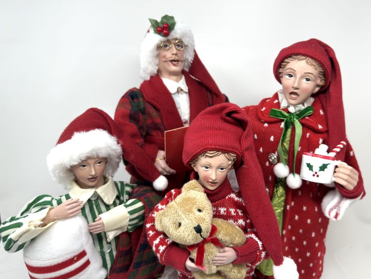 Vintage-Inspired Caroler Family Figurine Set – Regency International Just Chillin' Holiday Decor